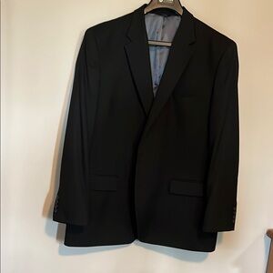 Black Sport Coat with Notched Lapel and Tailored Silhouette